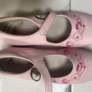 Ciao Bimbi leather light pink shoes European size 34